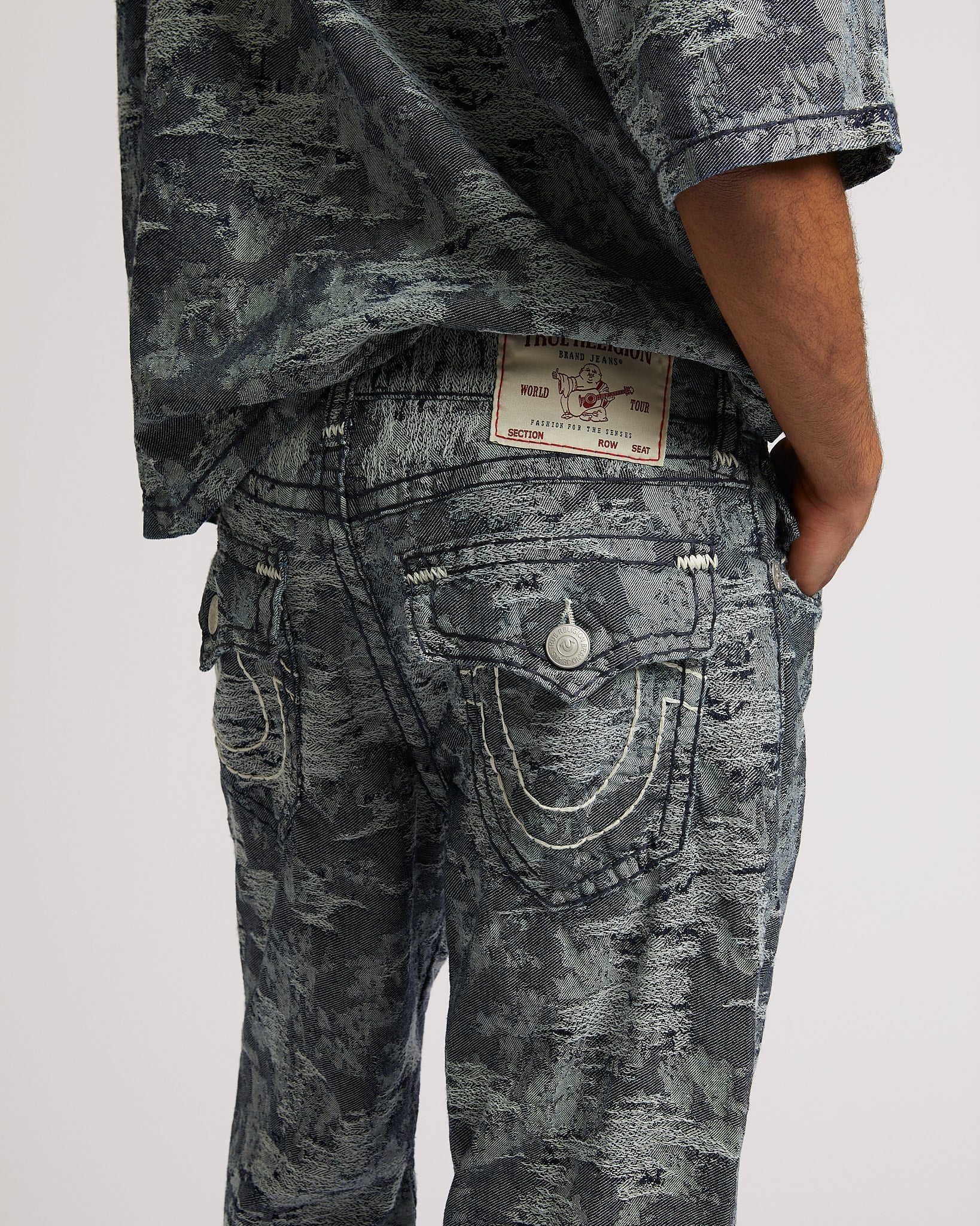 BOBBY SUPERT FLAP 32" JACQUARD - MIDNIGHT RIDER DARK WASH