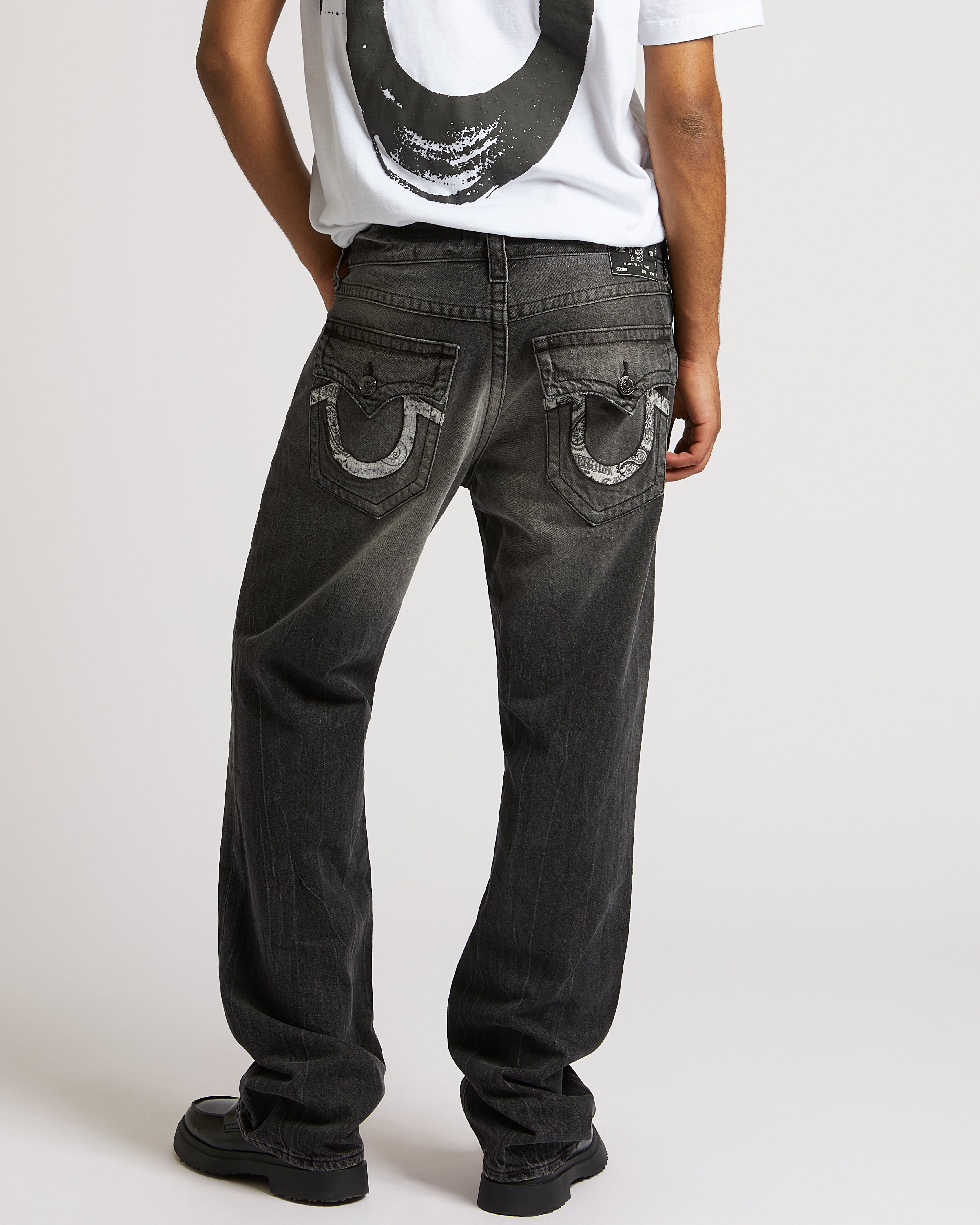 RICKY SN NF EMBROIDERED BANDANA 34" - GREY WASH