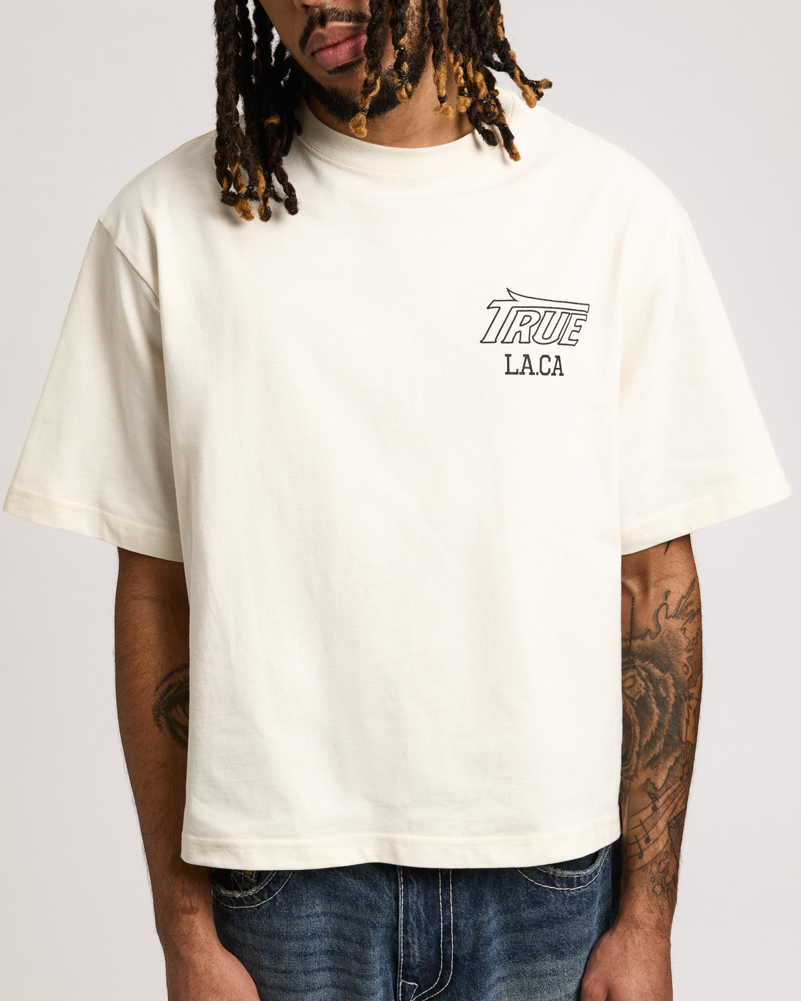 SS PRINT MESH STACKED LOGO TEE - WINTER WHITE