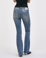 CRYSTAL BECCA MR BOOTCUT BIG T - MEDIUM WASH